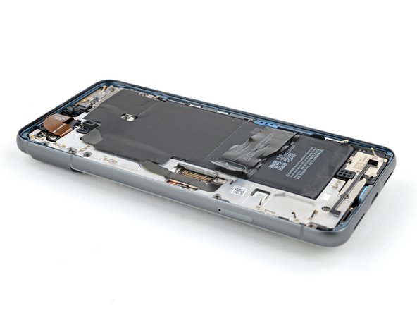 How to Apply New Screen Adhesive in Your Google Pixel 8