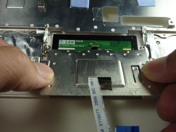 Asus Eee PC 900 Touchpad Replacement: crwdns2935265:017crwdnd2935265:03crwdnd2935265:03crwdne2935265:0