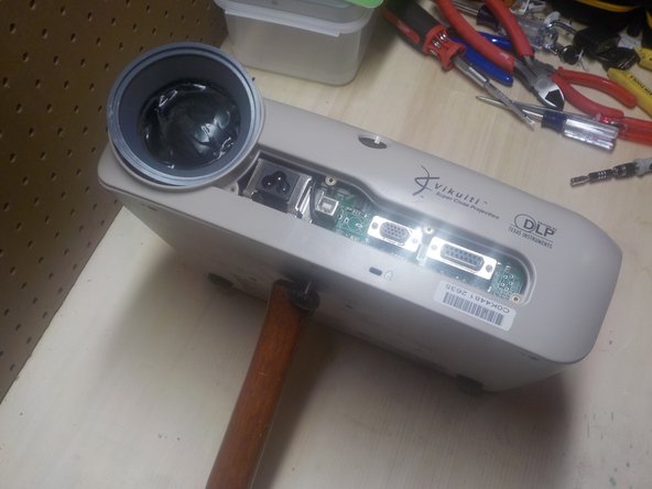 3M SCP176 DLP Projector Teardown, Remove the I/O cover: crwdns2935265:04crwdnd2935265:02crwdnd2935265:02crwdne2935265:0