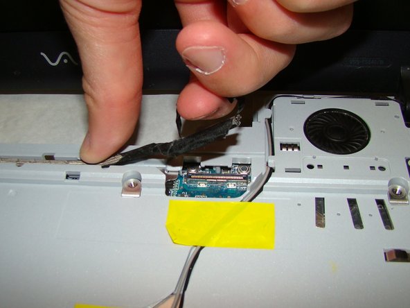 Sony Vaio VGN-FS640 LCD Screen Replacement: crwdns2935265:020crwdnd2935265:03crwdnd2935265:03crwdne2935265:0