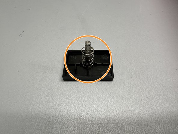 AT-LP120-USB Start/Stop Button Replacement, Replacement: Removing The Button: crwdns2935265:08crwdnd2935265:02crwdnd2935265:03crwdne2935265:0