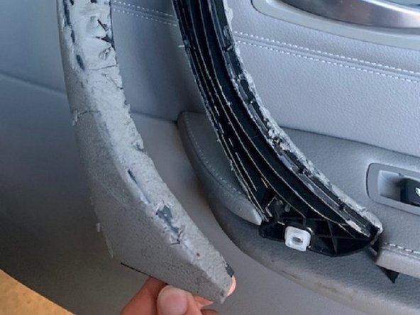 E90 BMW 328i Interior Door Handle Replacement: crwdns2935265:03crwdnd2935265:02crwdnd2935265:02crwdne2935265:0