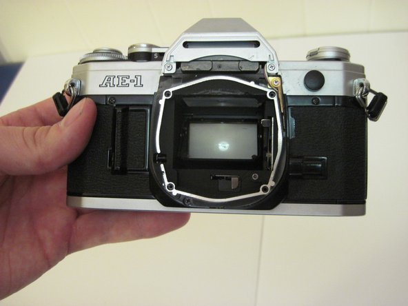 Canon AE-1 SLR Lens Mount Replacement: crwdns2935265:05crwdnd2935265:02crwdnd2935265:03crwdne2935265:0