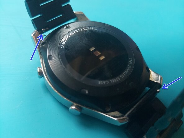 Samsung Gear S3 Classic Battery Replacement, Opening the watch.: crwdns2935265:01crwdnd2935265:01crwdnd2935265:03crwdne2935265:0