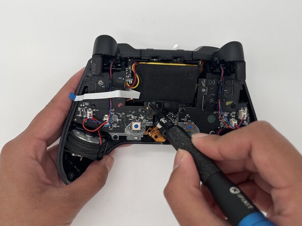 ASUS ROG Raikiri Pro Motherboard Replacement: crwdns2935265:05crwdnd2935265:02crwdnd2935265:02crwdne2935265:0