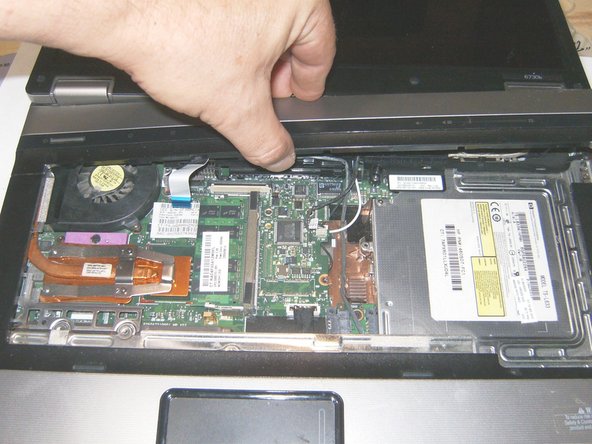 HP Compaq 6730b Fan Replacement: crwdns2935265:04crwdnd2935265:02crwdnd2935265:03crwdne2935265:0