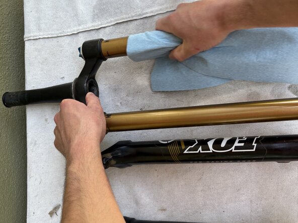 Fox32 Mountain Bike Front Air Suspension Fork Seal and Oil Replacement: étape 39, image 2 de 3