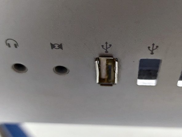 Converting iMac Intel 27" to an USB-C monitor with 30W charging, Hook up internal USB devices: step 4, image 1 of 3