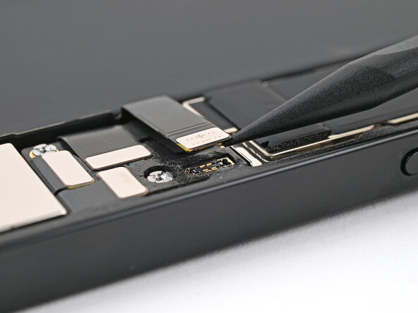 iPhone 16e Battery Replacement