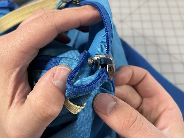 Advanced No-Sew Zipper Repair Techniques, SKILL: Fastening zippers by hand: crwdns2935265:09crwdnd2935265:03crwdnd2935265:03crwdne2935265:0