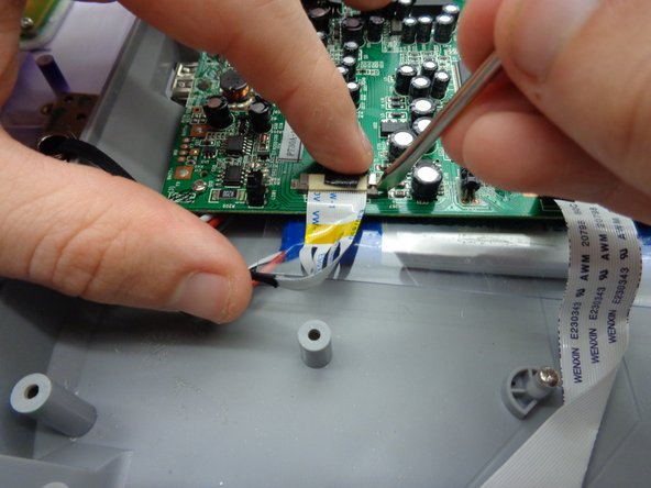 Sylvania SDVD9004 Screen Replacement, Screen: crwdns2935265:04crwdnd2935265:02crwdnd2935265:03crwdne2935265:0