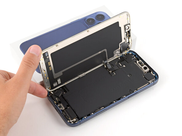 iPhone 17 Pro Max Screen Replacement, Prop up the screen: crwdns2935265:018crwdnd2935265:02crwdnd2935265:03crwdne2935265:0