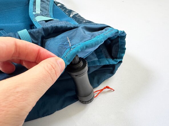 Expedition Sewing Awl, Finish the stitch line: crwdns2935265:017crwdnd2935265:01crwdnd2935265:03crwdne2935265:0