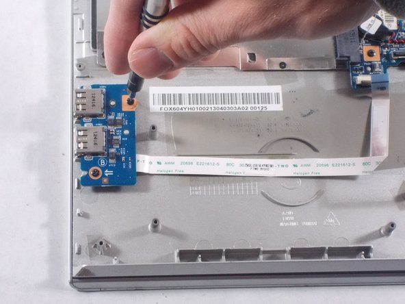 Sony Vaio SVT151A11L USB Port Board Replacement, USB Port Board: crwdns2935265:05crwdnd2935265:02crwdnd2935265:02crwdne2935265:0