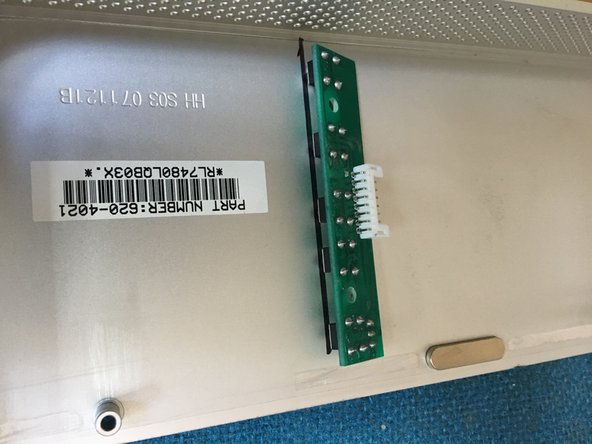 How to build a display using a iMac: step 10, image 2 of 3