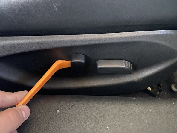 2015 Infiniti Q50 Seat Adjustment Switch Battery Replacement: crwdns2935265:02crwdnd2935265:02crwdnd2935265:02crwdne2935265:0