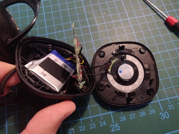 Marshall MID bluetooth Headphones Battery Replacement: crwdns2935265:03crwdnd2935265:02crwdnd2935265:02crwdne2935265:0