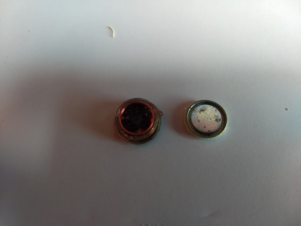 Aftershokz Trekz Titanium Teardown, Right speaker: crwdns2935265:03crwdnd2935265:03crwdnd2935265:03crwdne2935265:0