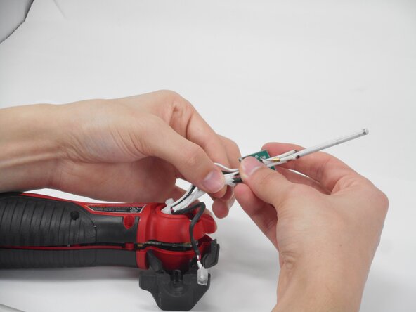 Milwaukee M12 Soldering Iron Fuse Replacement: step 5, image 2 of 3