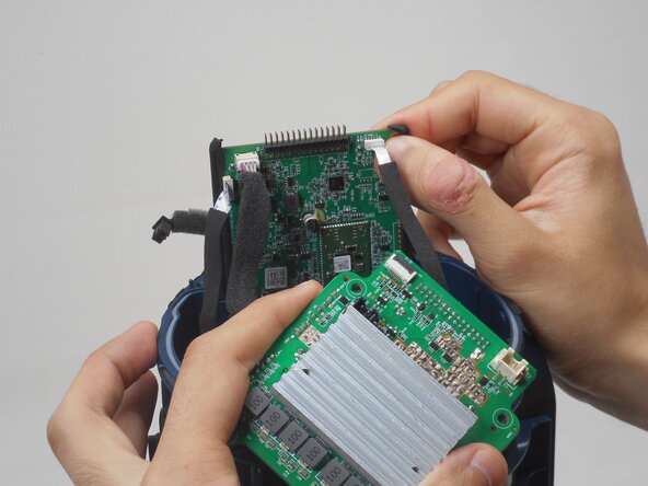 JBL Xtreme 4 Motherboard Replacement: crwdns2935265:014crwdnd2935265:02crwdnd2935265:02crwdne2935265:0