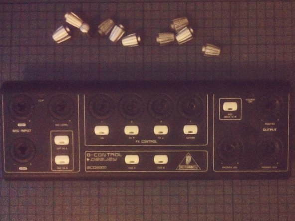 Behringer BCD3000 Disassembly: crwdns2935265:011crwdnd2935265:02crwdnd2935265:03crwdne2935265:0