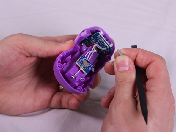 Zoomer Meowzies Back Button Contact Replacement, Back Button Contact Point: crwdns2935265:04crwdnd2935265:03crwdnd2935265:03crwdne2935265:0