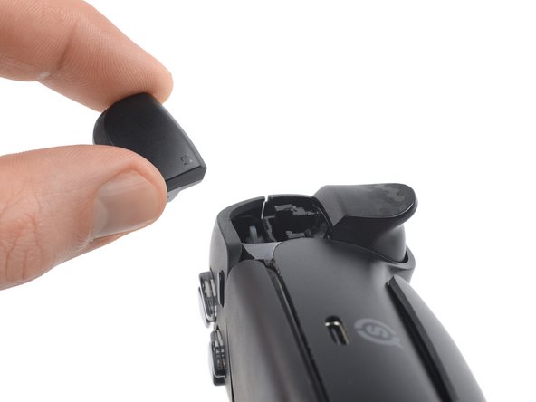 Scuf Reflex L1 and R1 Bumper Replacement, Remove the L1 bumper: crwdns2935265:04crwdnd2935265:02crwdnd2935265:02crwdne2935265:0