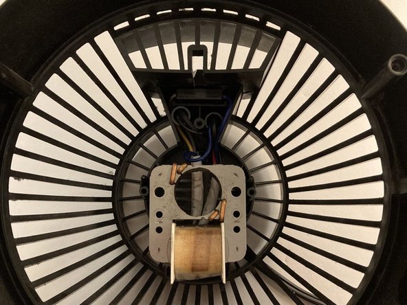 Honeywell Turbo Force Air Circulator Fan Disassembly, Removing the Rotor: crwdns2935265:011crwdnd2935265:02crwdnd2935265:02crwdne2935265:0