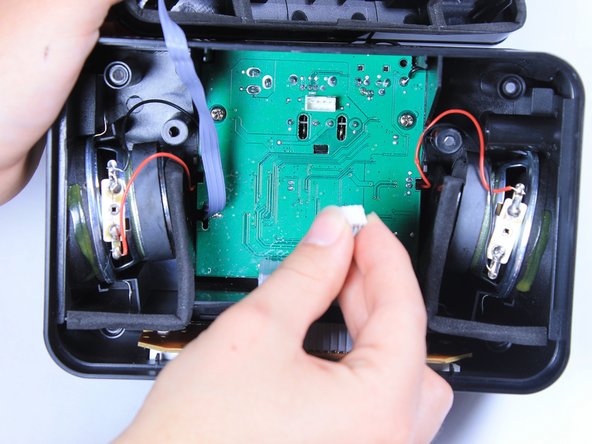 Insignia NS-CLLT01 iPhone Dock Replacement, iPhone Dock: crwdns2935265:06crwdnd2935265:02crwdnd2935265:02crwdne2935265:0