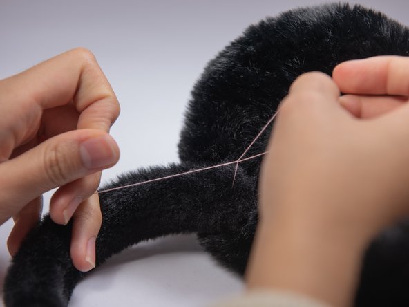 How To Fix Torn Winter Earmuffs: crwdns2935265:06crwdnd2935265:02crwdnd2935265:03crwdne2935265:0