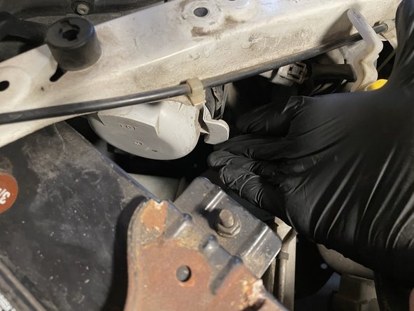 2005-2009 Subaru Outback Low Beam Headlight Replacement: Schritt 5, Bild 1 von 2