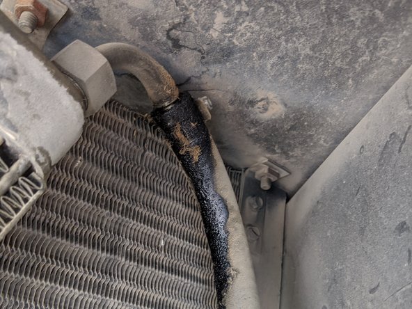 Vixen 21 Oil Cooler Replacement: шаг 8, изображение 2 из 3