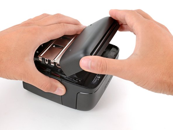 Polaroid Flip Film Door Replacement, Open the film door: crwdns2935265:07crwdnd2935265:02crwdnd2935265:03crwdne2935265:0