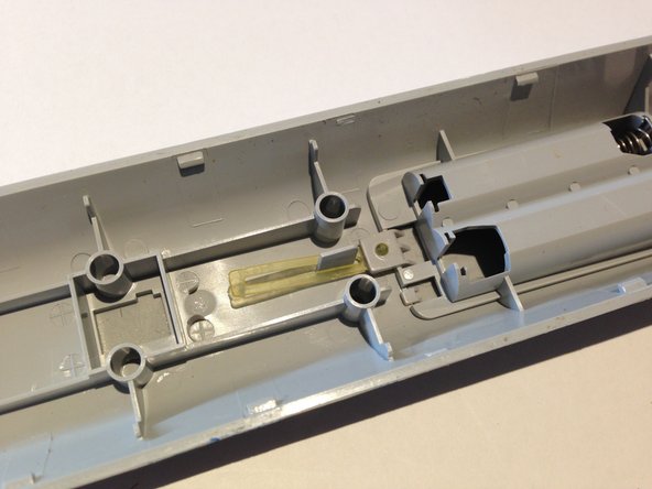 Samsung LA40R81BD 40in LCD TV Remote Control Disassembly: crwdns2935265:03crwdnd2935265:02crwdnd2935265:02crwdne2935265:0