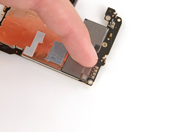 Google Pixel 9a Wide Camera Installation, Install the wide camera: crwdns2935265:01crwdnd2935265:02crwdnd2935265:03crwdne2935265:0