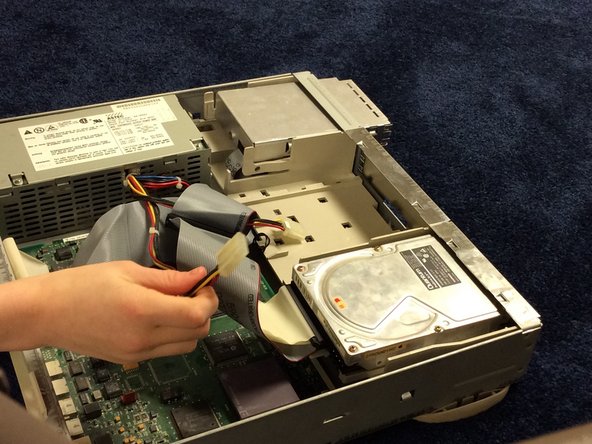 Macintosh Quadra 610 Teardown: crwdns2935265:04crwdnd2935265:02crwdnd2935265:02crwdne2935265:0