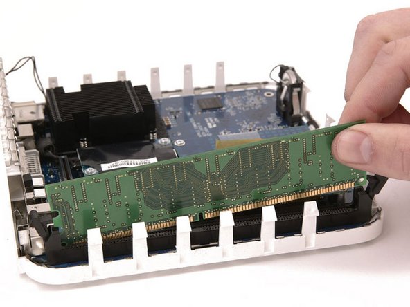 Identifying Major Electronic Components, RAM: crwdns2935265:014crwdnd2935265:03crwdnd2935265:03crwdne2935265:0