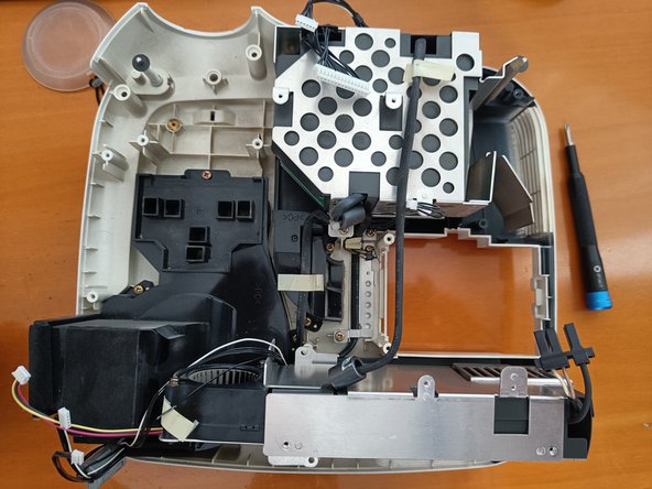 NEC VT570 Dismantling, Removing lence housing: crwdns2935265:08crwdnd2935265:03crwdnd2935265:03crwdne2935265:0