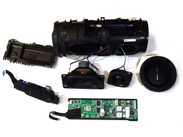 JBL Charge 5 Motherboard Replacement: crwdns2935265:025crwdnd2935265:02crwdnd2935265:02crwdne2935265:0