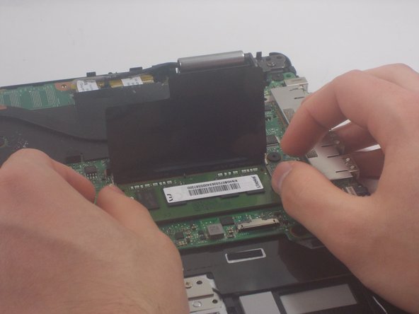 Acer Aspire R5-571T-57Z0 RAM Replacement: crwdns2935265:05crwdnd2935265:02crwdnd2935265:02crwdne2935265:0