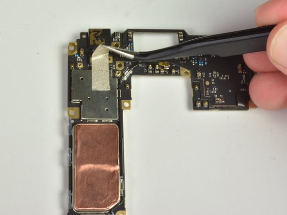 Motorola Moto X4 Front-facing Camera Replacement, Front Facing Camera: crwdns2935265:026crwdnd2935265:02crwdnd2935265:02crwdne2935265:0