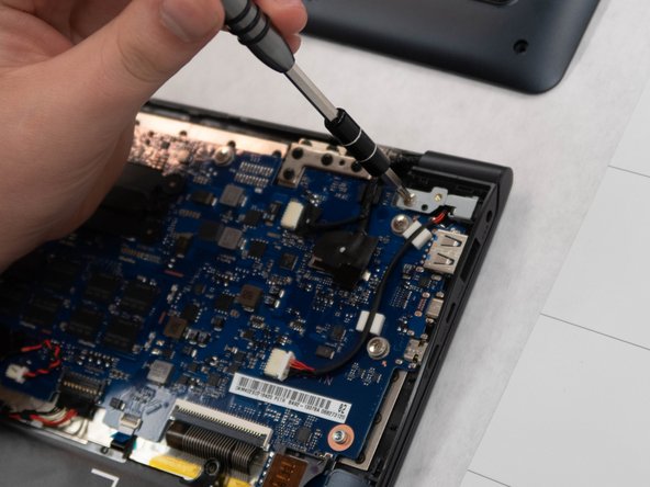 Samsung ATIV Book 9 Lite Charging Port Replacement: crwdns2935265:03crwdnd2935265:02crwdnd2935265:03crwdne2935265:0