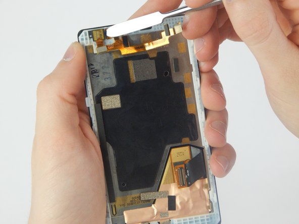 Nokia Lumia 1020 Front-Facing Camera Replacement, Front-Facing Camera: crwdns2935265:05crwdnd2935265:02crwdnd2935265:03crwdne2935265:0