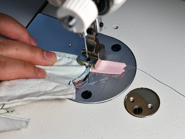 Replacing an Invisible Zipper: crwdns2935265:07crwdnd2935265:02crwdnd2935265:03crwdne2935265:0