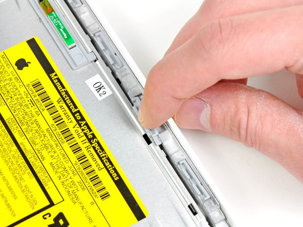 MacBook Core Duo Upper Case Clips Replacement, Upper Case Clips: crwdns2935265:013crwdnd2935265:02crwdnd2935265:03crwdne2935265:0