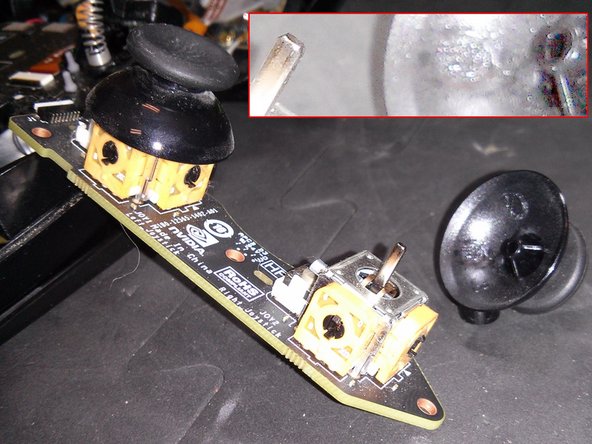 Nvidia Shield Joystick Replacement, Removing Joysticks: crwdns2935265:07crwdnd2935265:03crwdnd2935265:03crwdne2935265:0
