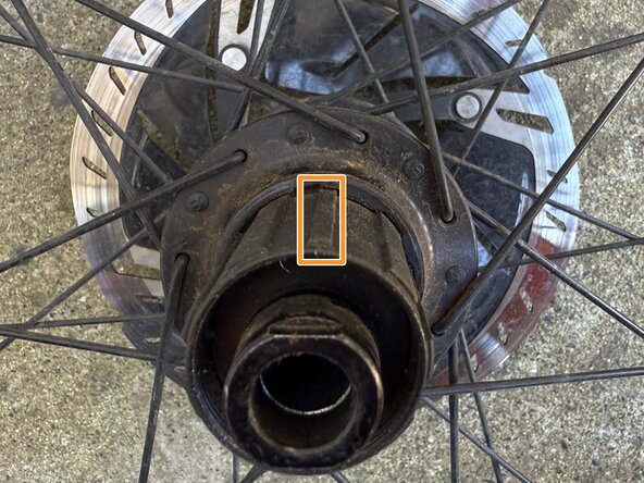 Bicycle Cassette Replacement: passo 6, immagine 2 di 3