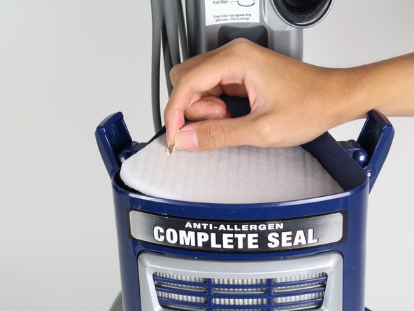 Shark Navigator Lift-Away Deluxe NV360 Power Button Replacement: crwdns2935265:05crwdnd2935265:02crwdnd2935265:03crwdne2935265:0