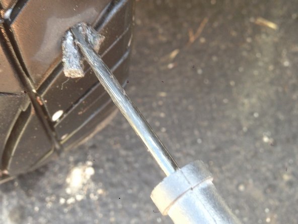 How to Plug a Tire: crwdns2935265:04crwdnd2935265:02crwdnd2935265:03crwdne2935265:0