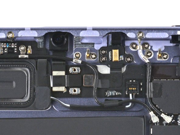 iPad Mini 6 Front Camera Replacement, Unfasten the volume button board's coaxial cable: stap 0, afbeelding 2 van 2